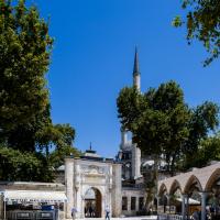 Eyup Sultan Camii - Exterior: Mosque Complex Entrance