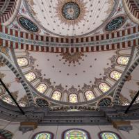 Fatih Camii - Interior: Central Dome, Pendentives, Calligraphic Medallions, Southeast Apse