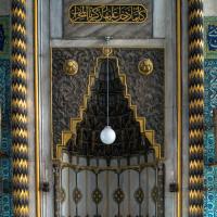 Hekimoglu Ali Pasha Camii - Interior: Mihrab
