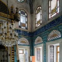 Hekimoglu Ali Pasha Camii - Interior: Mihrab Niche Facing South