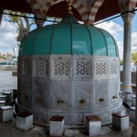 Mihrimah Sultan Camii - Exterior: Ablution Fountain
