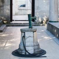 Nisanci Mehmet Pasha Camii - Exterior: Courtyard, Water Pump