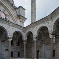 Nuruosmaniye Camii - Exterior: Courtyard Facing South