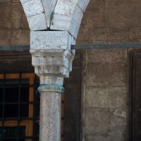 Sultan Ahmed Camii - Exterior: Southwest Facade, Muqarnas Column Capital Detail