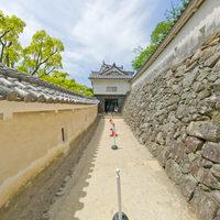 Himeji Castle - Exterior: Ni Gate