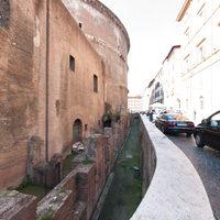 Pantheon - Exterior: View from SE corner