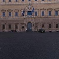 Piazza Farnese - Exterior: View from NE (of the Palazzo, near center of the piazza)