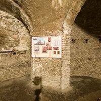San Nicola in Carcere - Interior: View of former three sided chapel under crypt