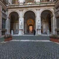 Palazzo Mattei di Giove - Interior: Courtyard