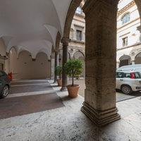 Palazzo della Valle - Interior: Courtyard Collonade