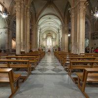 San Giacomo degli Spagnoli - Interior: Crossing