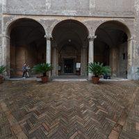 Santi Quattro Coronati - Exterior courtyard