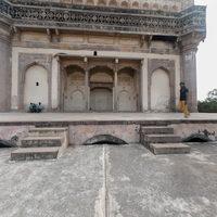 Tomb of Mohammed Quli Qutb Shah - Exterior: Northern facade