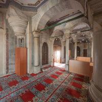 Laleli Camii - Interior: West side aisle