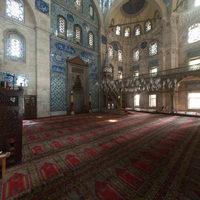 Sokullu Mehmed Pasha Camii - Interior: Northern corner of the prayer area