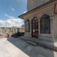 Suleymaniye Camii - Exterior: Tombs