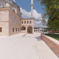 Beylerbeyi Camii - Exterior: East Courtyard