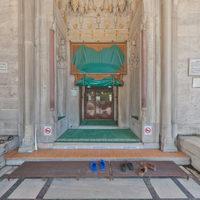 Cerrah Mehmed Pasha Camii - Exterior: Northwest Entrance