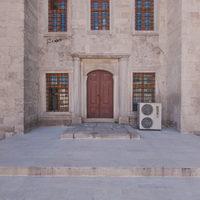 Cerrah Mehmed Pasha Camii - Exterior: Northeast Courtyard