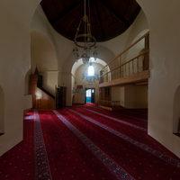 Sancaktar Hayrettin Mescidi  - Interior: Central Prayer Hall