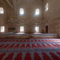 Uc Serefeli Camii - Interior: Central Prayer Hall, Southwest Wall