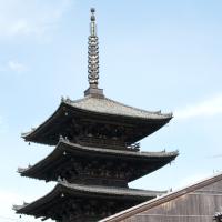 Hokanji Temple - Exterior: Yasakanoto Pagoda