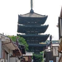 Hokanji Temple - Exterior: Yasakanoto Pagoda, view from street