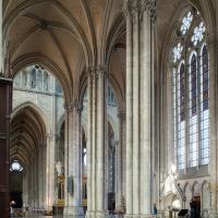  Cathedrale Notre-Dame - Interior: north ambulatory looking wet