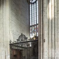  Cathedrale Notre-Dame - Interior: nave chapels, north