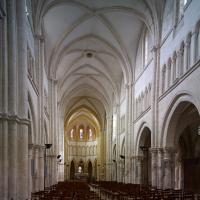 Église Saint-Pierre de Bar-sur-Aube - Interior, nave, west end, looking east