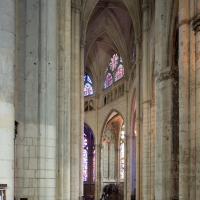 Cathédrale Saint-Pierre de Beauvais - Interior, south ambulatory aisle