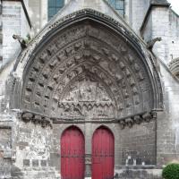 Église Saint-Étienne de Beauvais - Exterior, western frontispiece, central portal