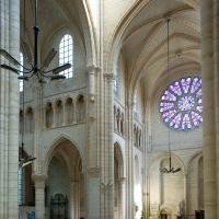 Église Saint-Yved de Braine - Interior, north transept and crossing space
