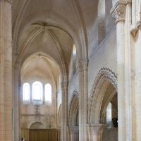 Église Saint-Lucien de Bury - Interior, north nave elevation looking west