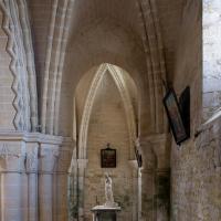 Église Saint-Lucien de Bury - Interior, north nave aisle looking west