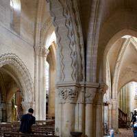 Église Saint-Lucien de Bury - Interior, south nave aisle looking east