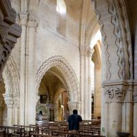 Église Saint-Lucien de Bury - Interior, north nave arcade from south aisle