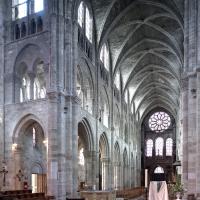 Église Notre-Dame-en-Vaux de Châlons-en-Champagne - Interior, crossing looking west