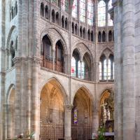 Église Notre-Dame-en-Vaux de Châlons-en-Champagne - Interior, south transept looking north, choir