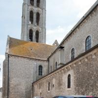 Église Notre-Dame de Château-Landon - Exterior, north flank looking southeast, nave
