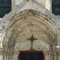 Église Saint-Georges de Courmelles - Exterior, western frontispiece, archivolt and tympanum