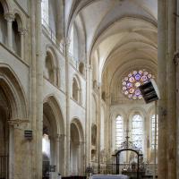 Église Notre-Dame-de-la-Nativité de Donnemarie-Dontilly - Interior, north nave elevation looking east