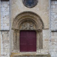 Église Notre-Dame-de-la-Nativité de Donnemarie-Dontilly - Exterior, south nave portal