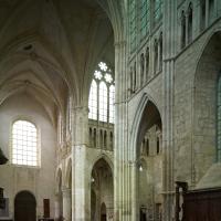 Église Saint-Ferréol d'Essômes-sur-Marne - Interior, nave looking west from chevet