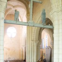 Église Saint-Denis de Foulangues - Interior, nave looking west