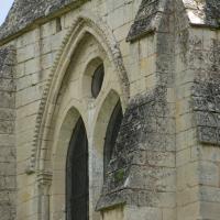Église Saint-Denis de Foulangues - Exterior, north chevet, window molding