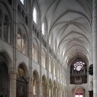 Cathédrale Notre-Dame de Laon - Interior, nave looking southwest