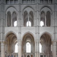 Cathédrale Notre-Dame de Laon - Interior, nave, north side, arcade and gallery