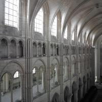Cathédrale Notre-Dame de Laon - Interior, chevet, triforium level looking southwest