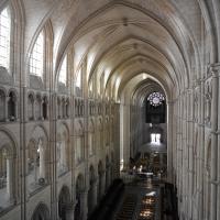 Cathédrale Notre-Dame de Laon - Interior, chevet and nave, triforium level, looking southwest 